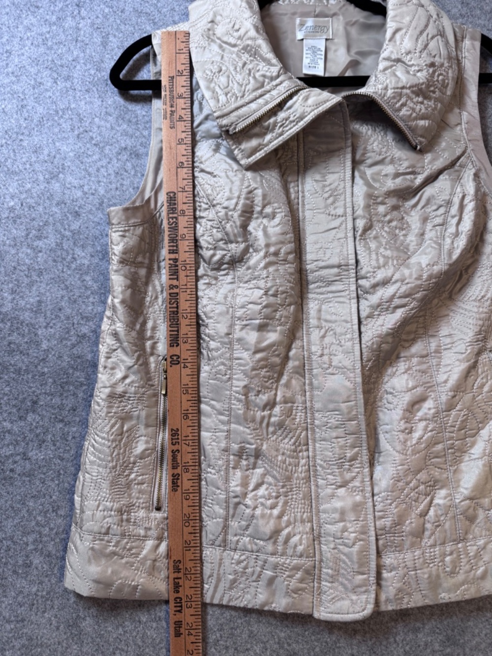 Zenergy by Chico’s Quilted Vest Beige Champagne Metallic Zip Front Size 1 - Picture 7 of 11
